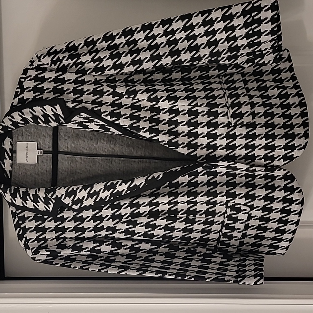 Classic houndstooth blazer